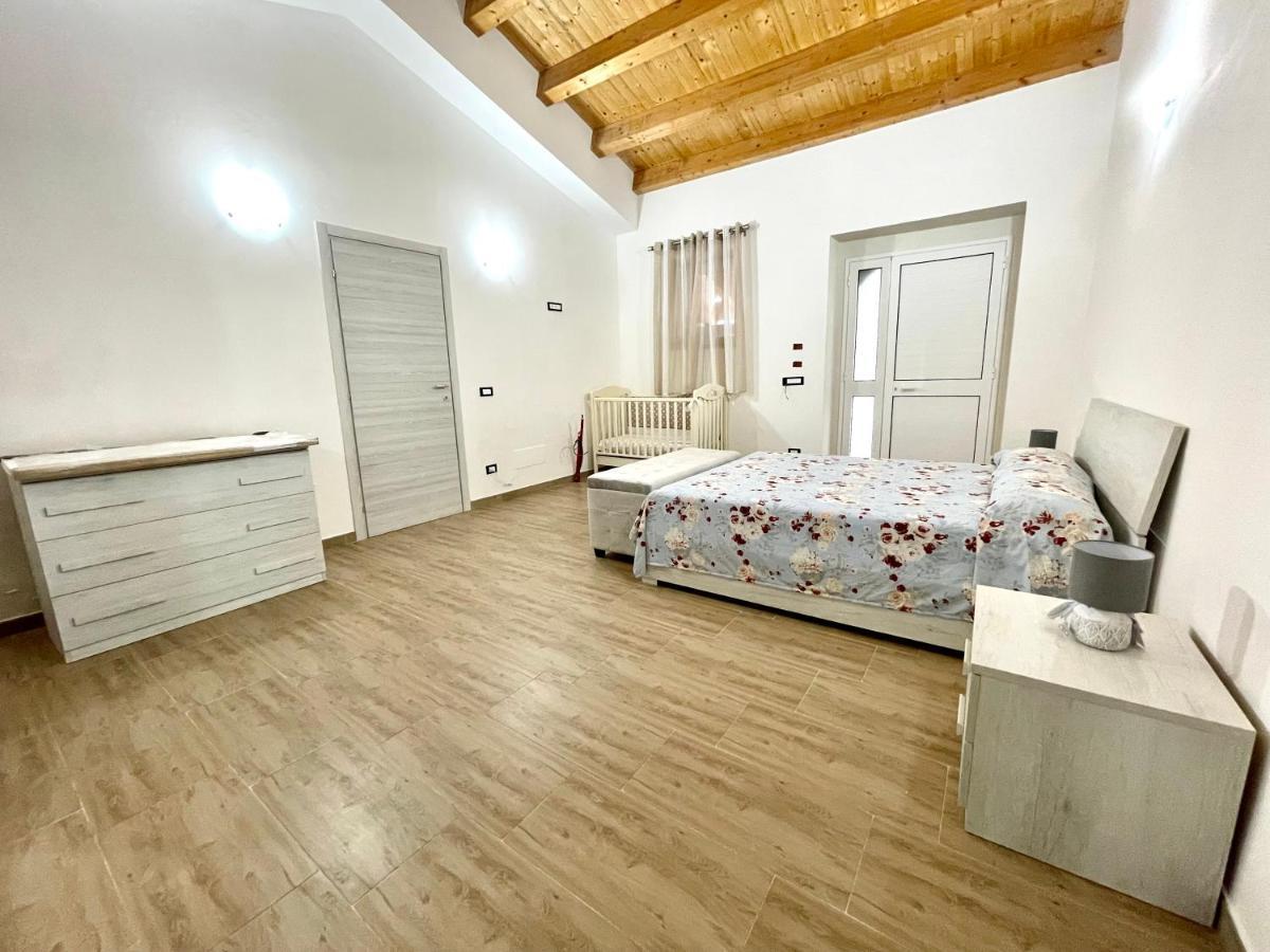 Villa Nunzia Con Piscina, Sauna E Idromassaggio. Floridia Exterior photo