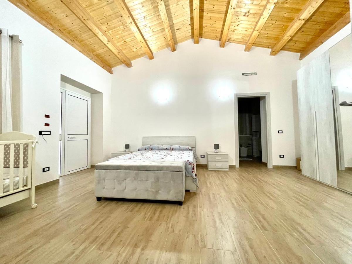 Villa Nunzia Con Piscina, Sauna E Idromassaggio. Floridia Exterior photo